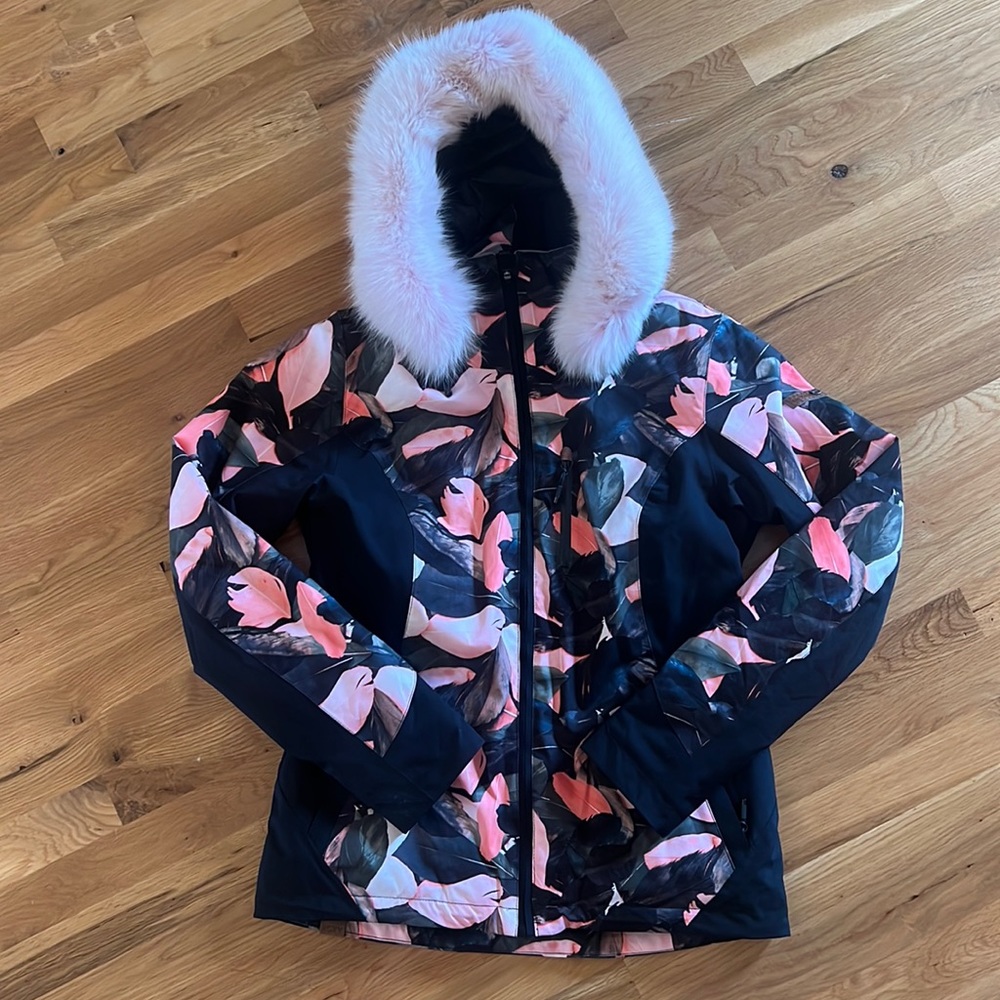 Roxy Ski Coat with added fur hood.